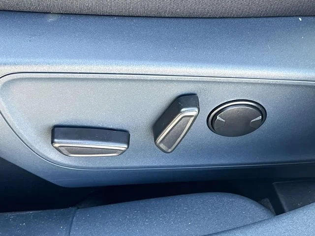 New 2025 Blue Ford XLT image 15