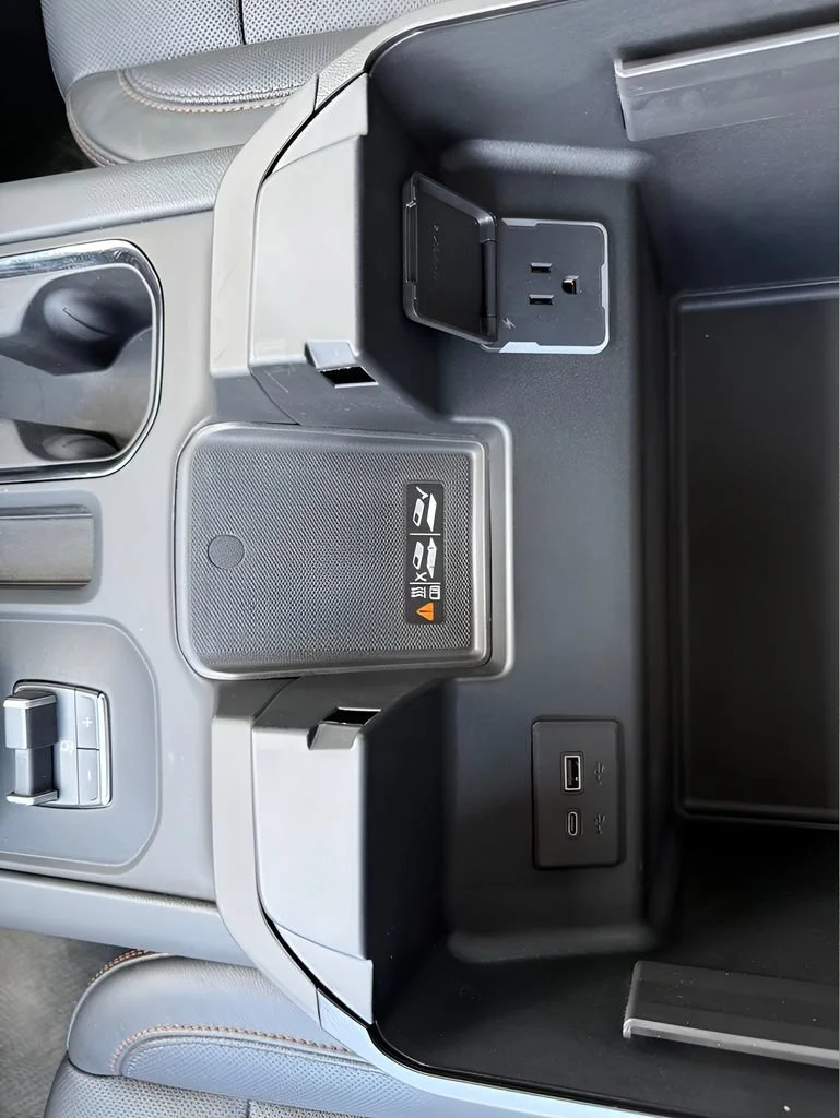 Used 2025 Onyx Black GMC AT4 image 22