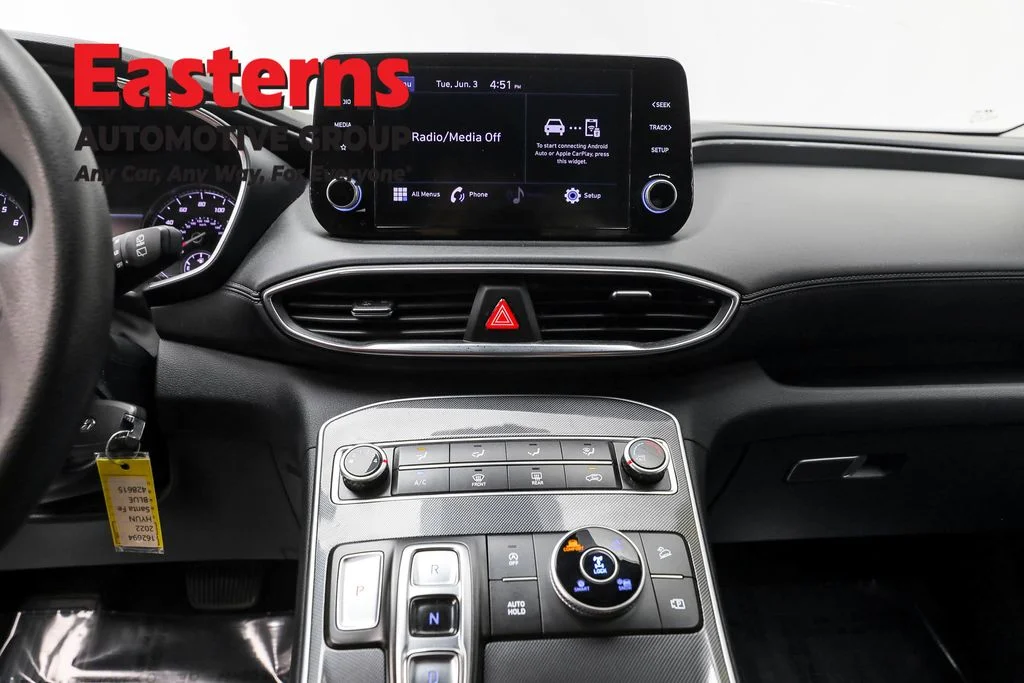 Used 2022 Blue Hyundai SE image 12