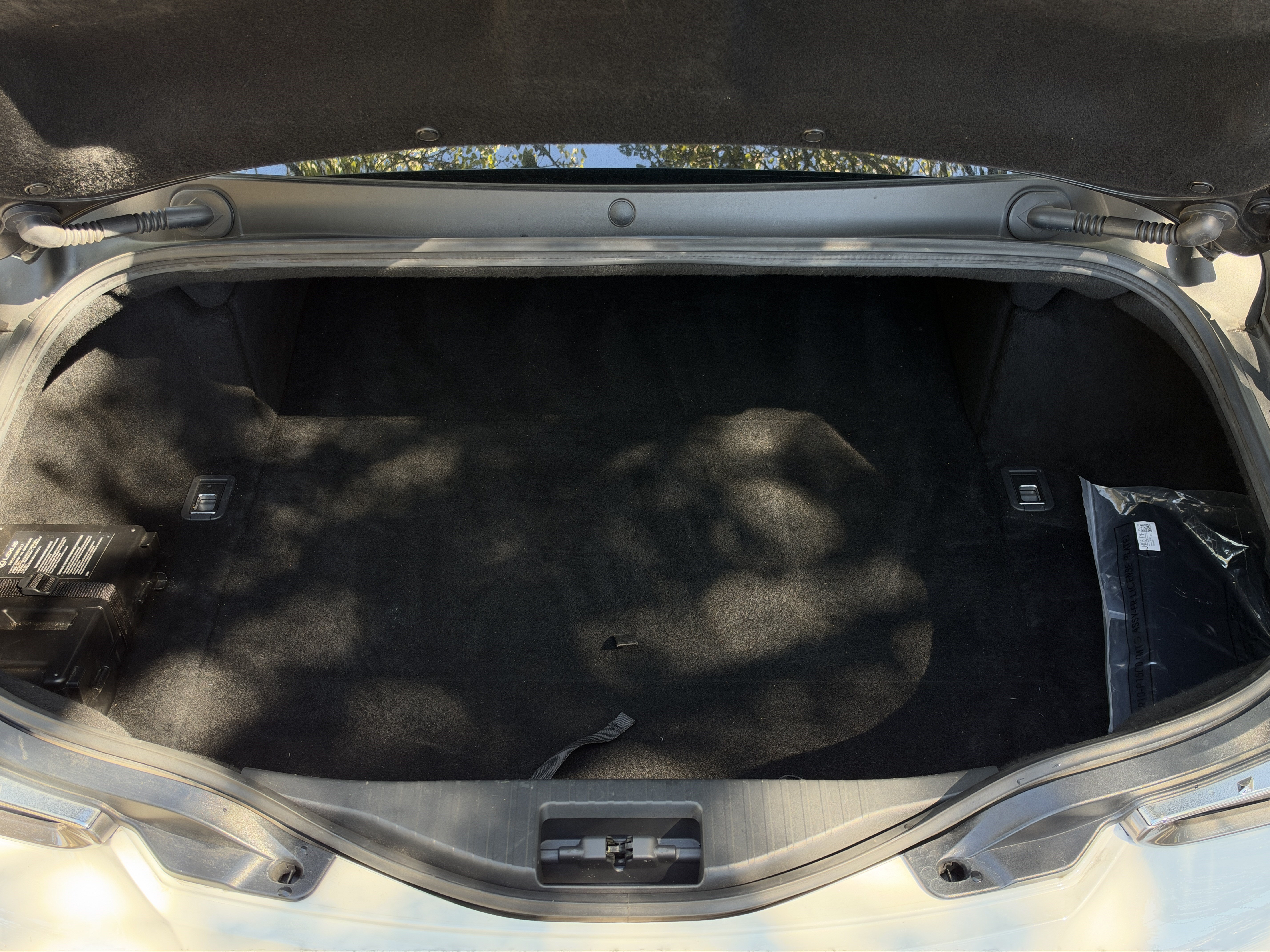 Used 2024 Ultra White Lexus 500 image 36