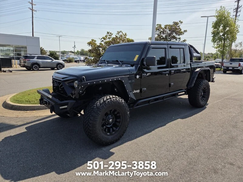 Used 2022 Black Clearcoat JEEP OVERLAND image 10