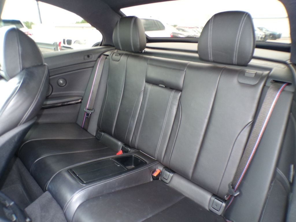 Used 2019 Mineral Grey Metallic BMW Base image 13