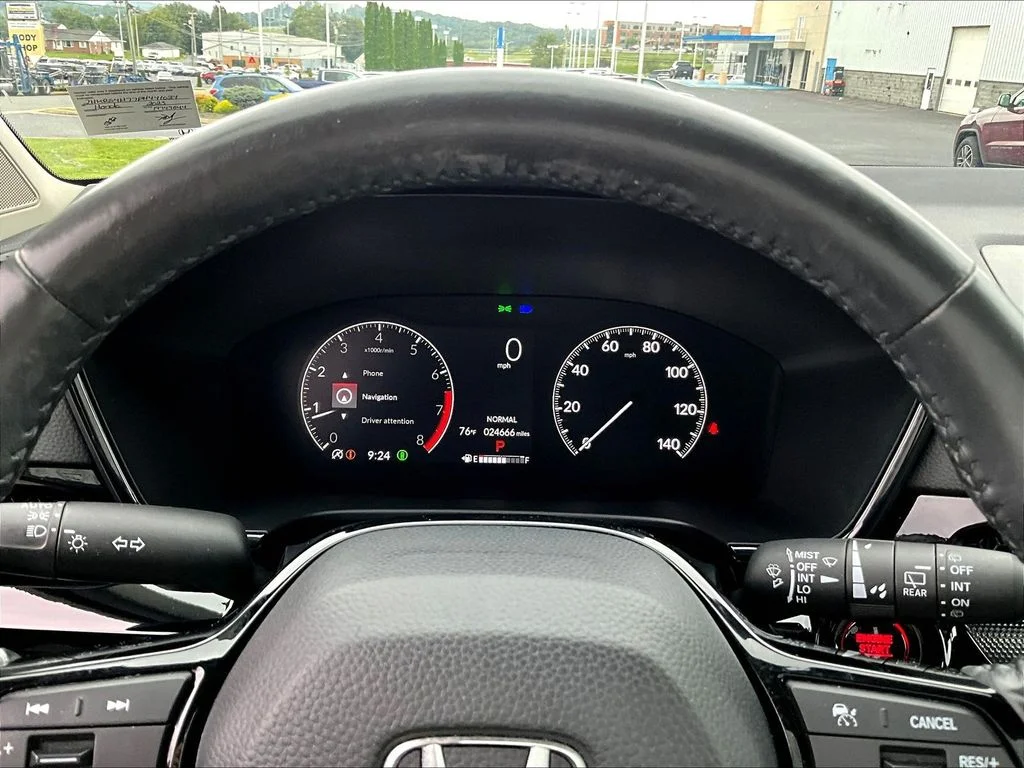 Used 2023 Platinum White Pearl Honda EX-L image 15