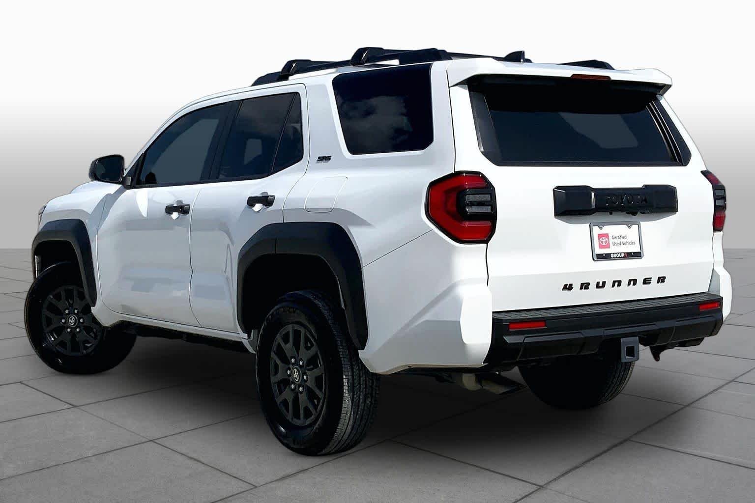 Used 2025 Ice Cap Toyota SR5 image 12