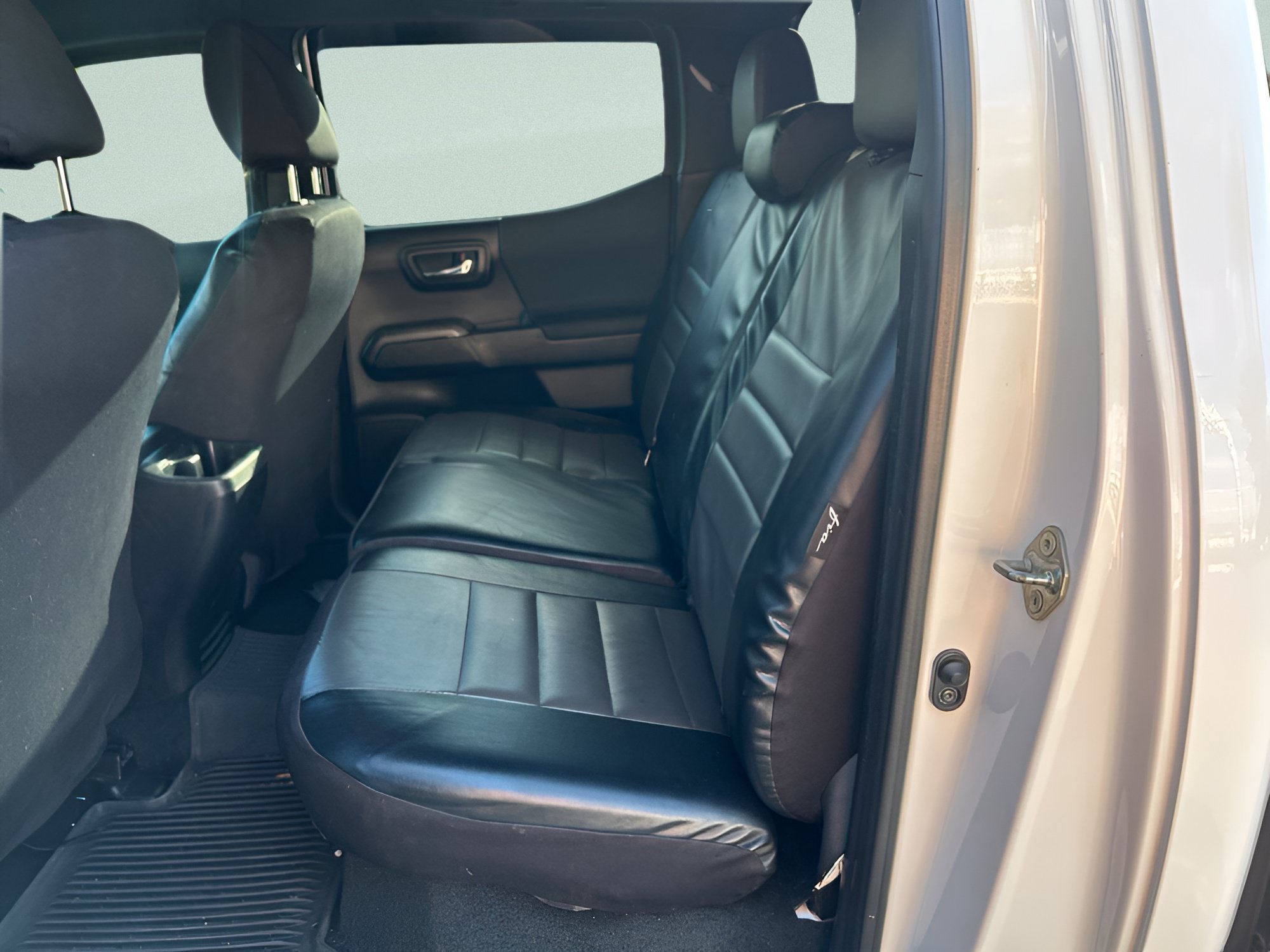 Used 2018 Super White Toyota TRD Sport image 16