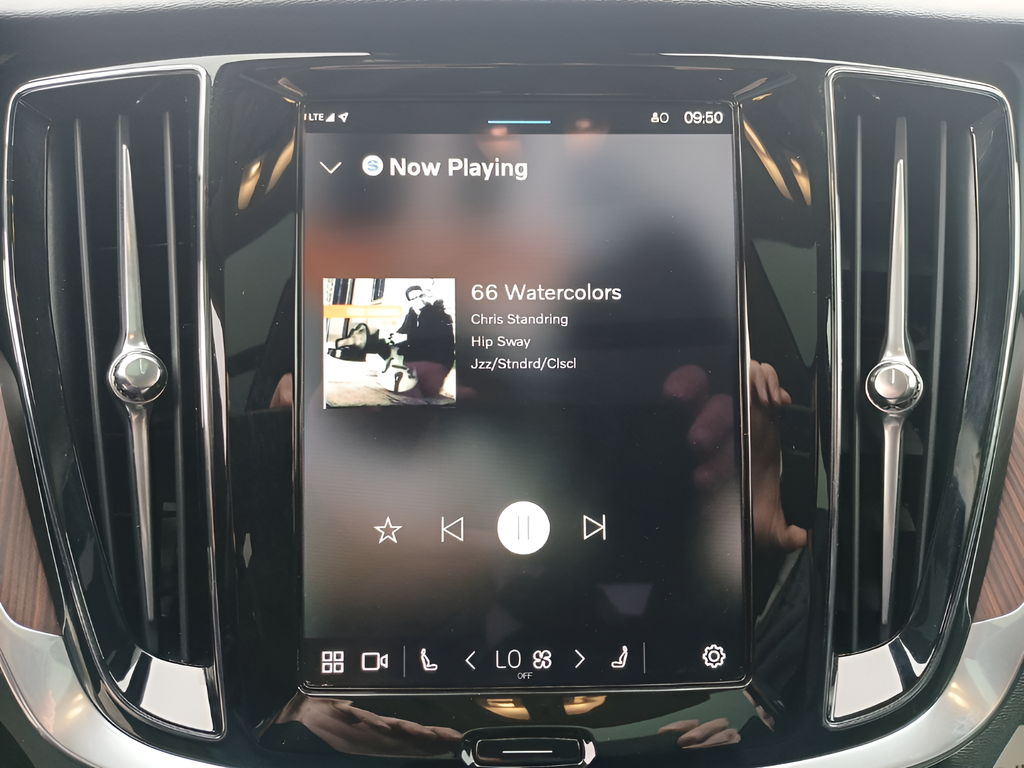 2025 Volvo V60 Cross Country Plus - Photo 19