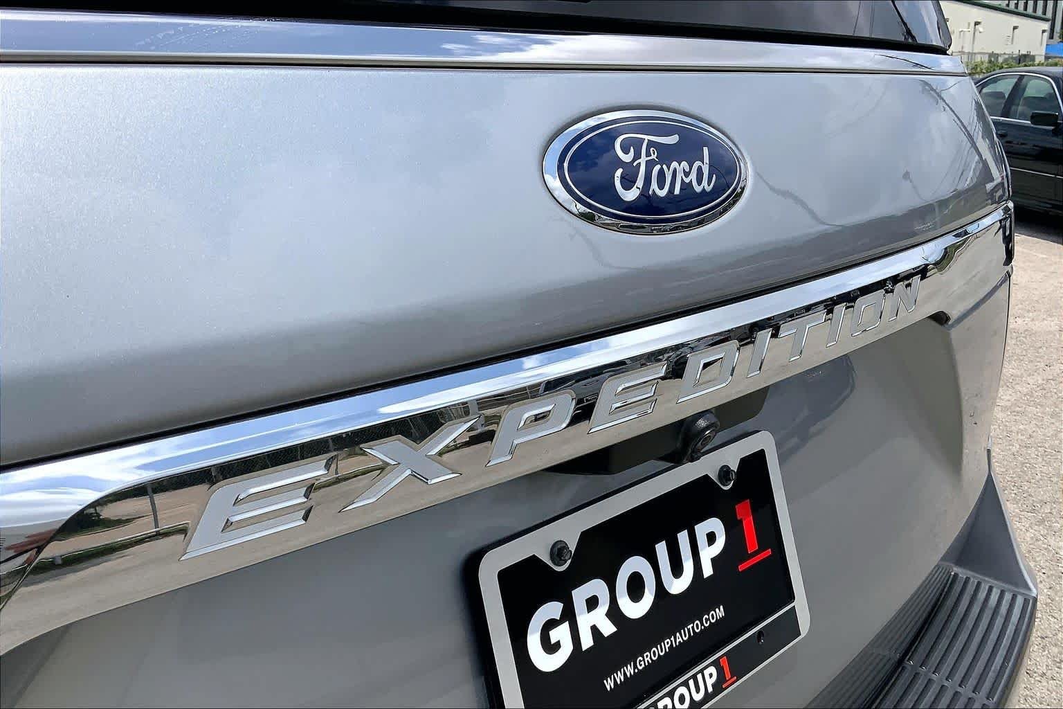 Used 2020 Iconic Silver Metallic Ford Limited image 25
