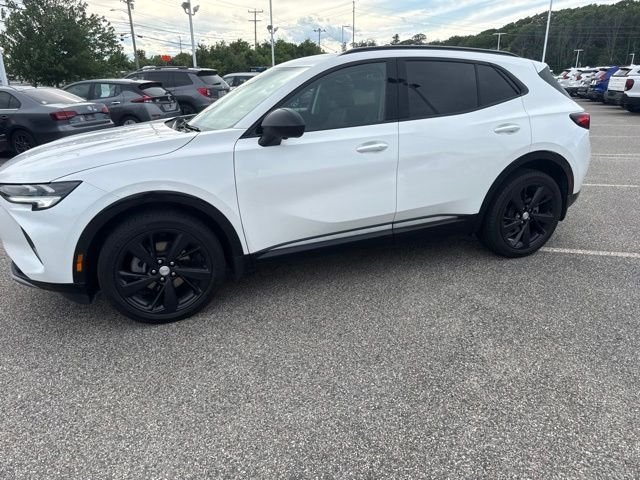 Used 2021 White Buick Essence image 9