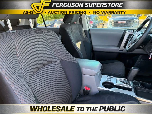 Used 2011 Silver Toyota SR5 image 22