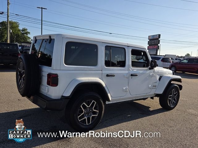 Used 2024 White Jeep Sahara image 12