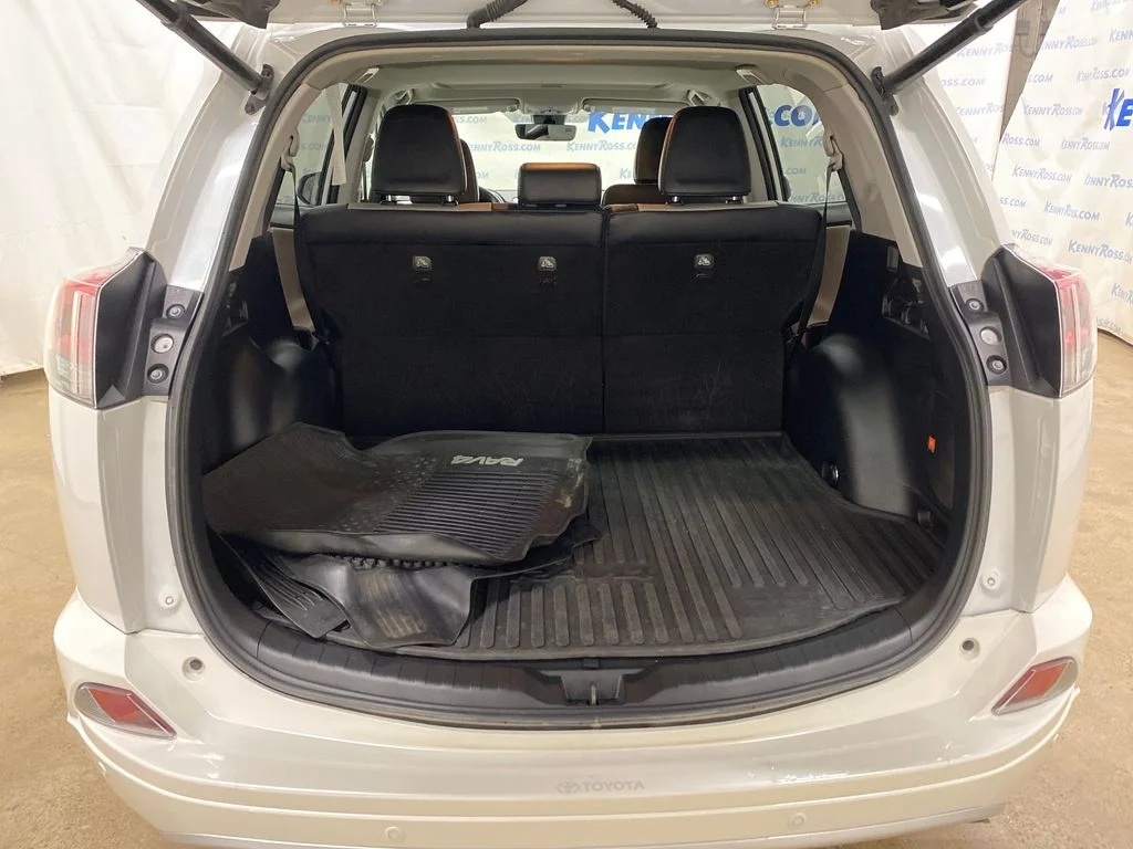 Used 2017 White Toyota Platinum image 18