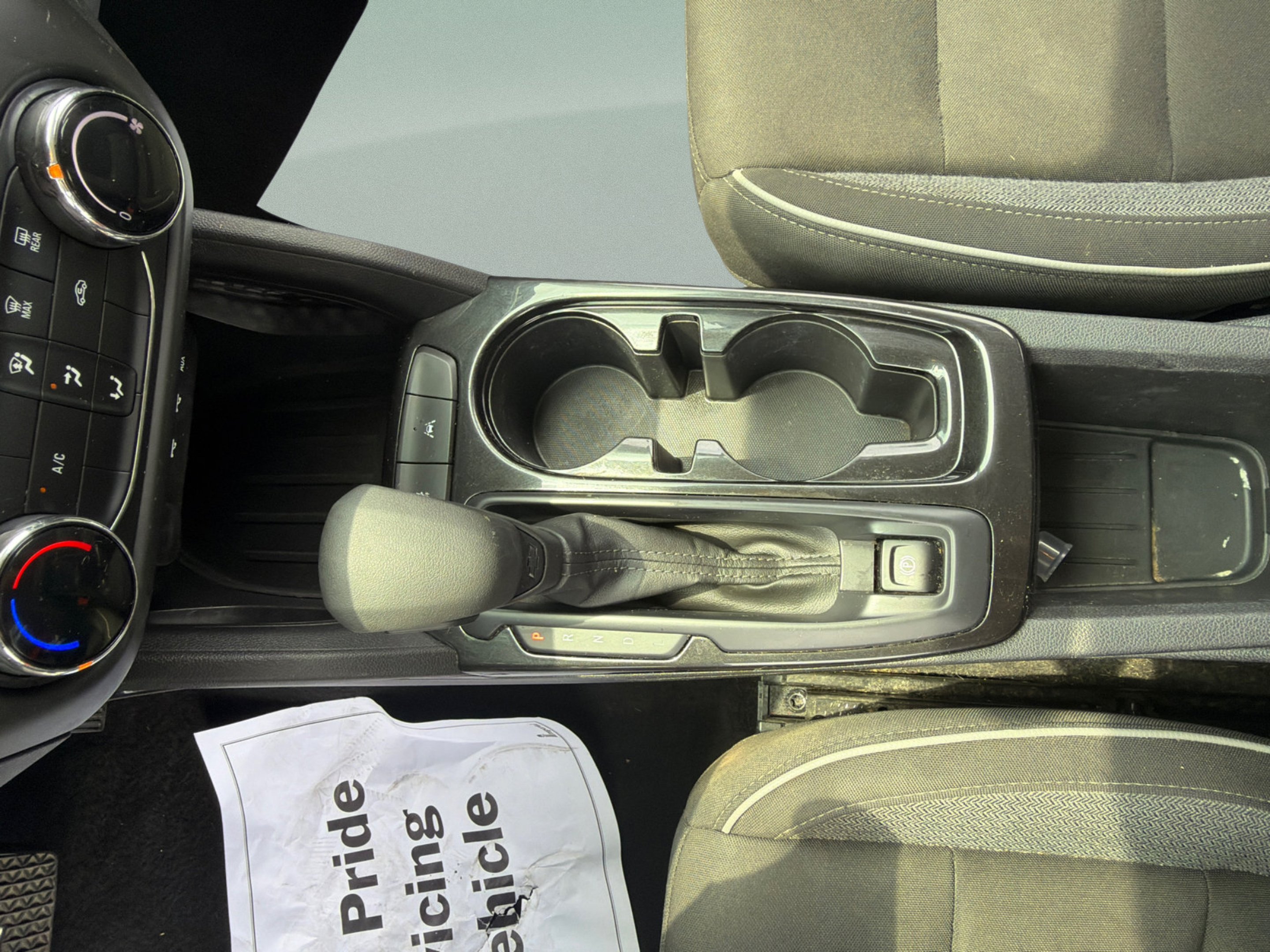 Used 2022 Summit White Chevrolet LS image 28