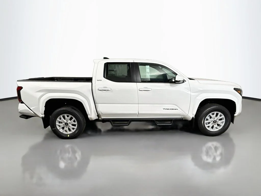 New 2026 Ice Cap Toyota SR5 image 8