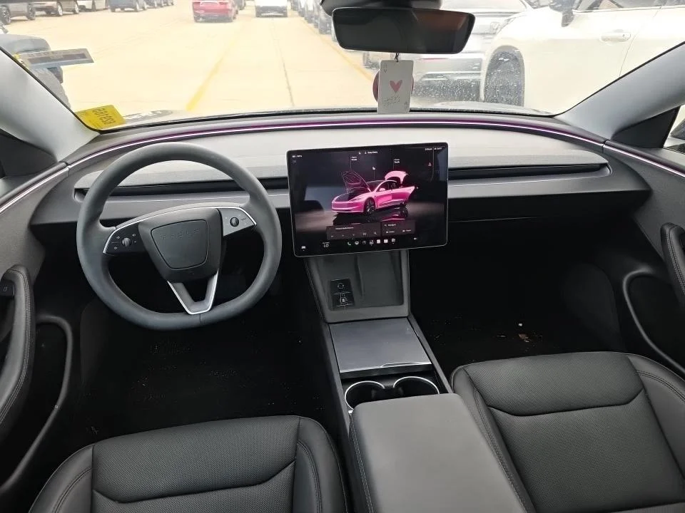 Used 2025  Tesla Long Range image 6