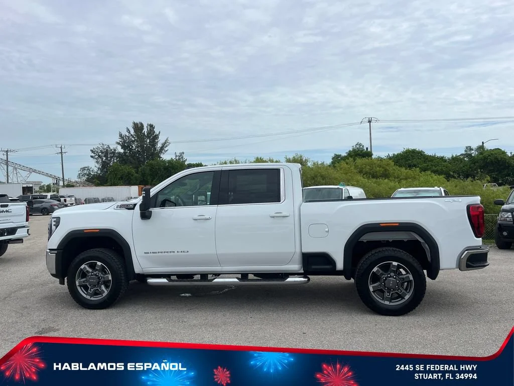 New 2026 Summit White GMC SLE image 4