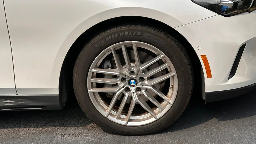 Used 2024 Mineral White Metallic BMW 530i xDrive image 5