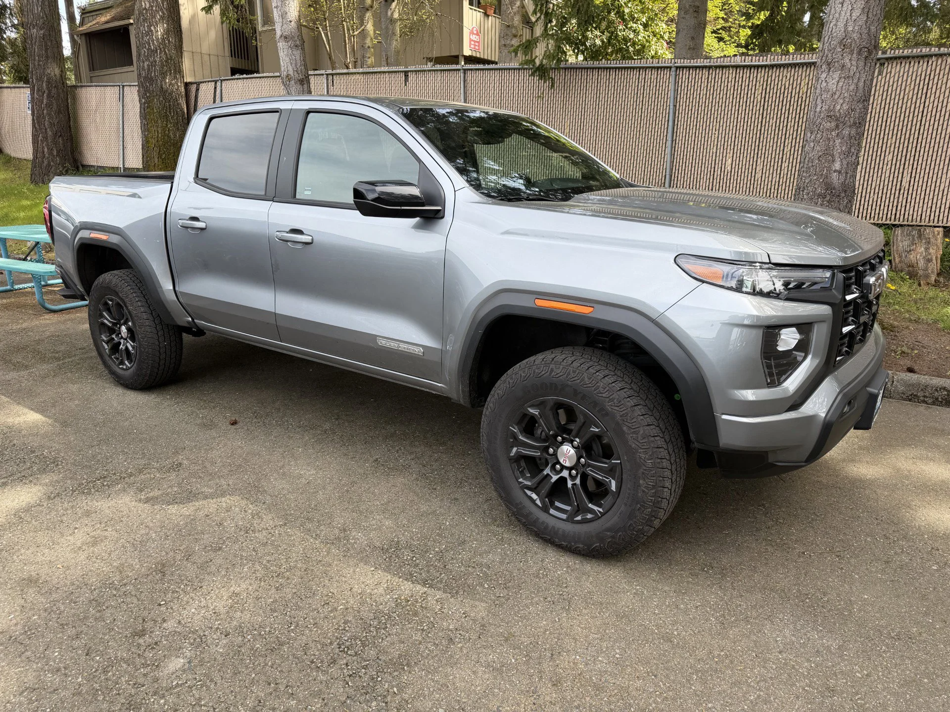 2024 GMC Canyon 2WD Elevation Crew Cab Short Box's photo