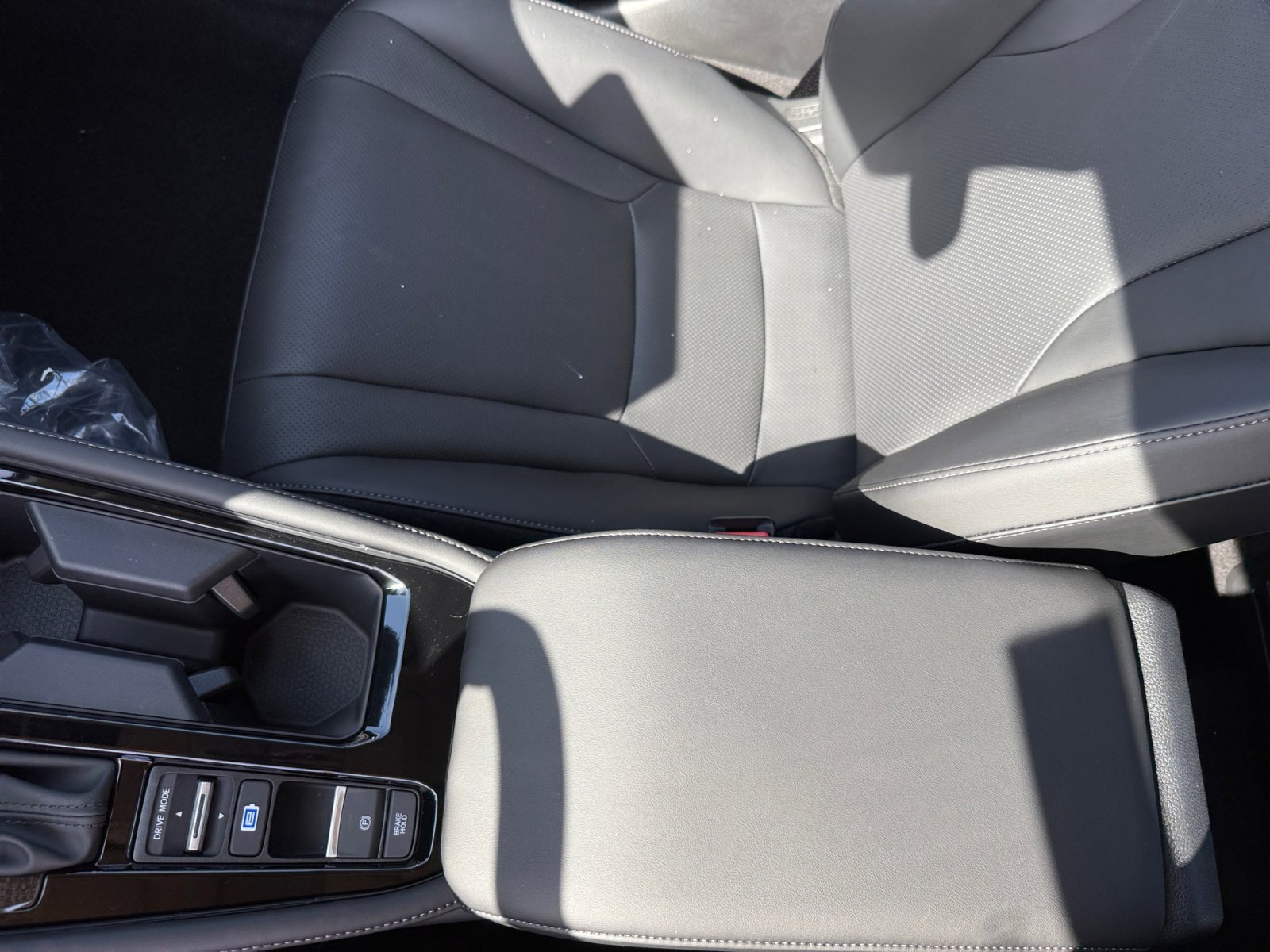 New 2026 Platinum White Pearl Honda Touring image 14