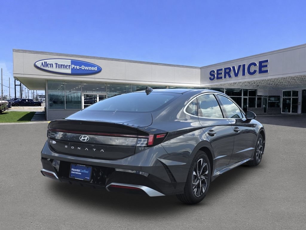 Used 2025 Portofino Gray Hyundai SEL image 8