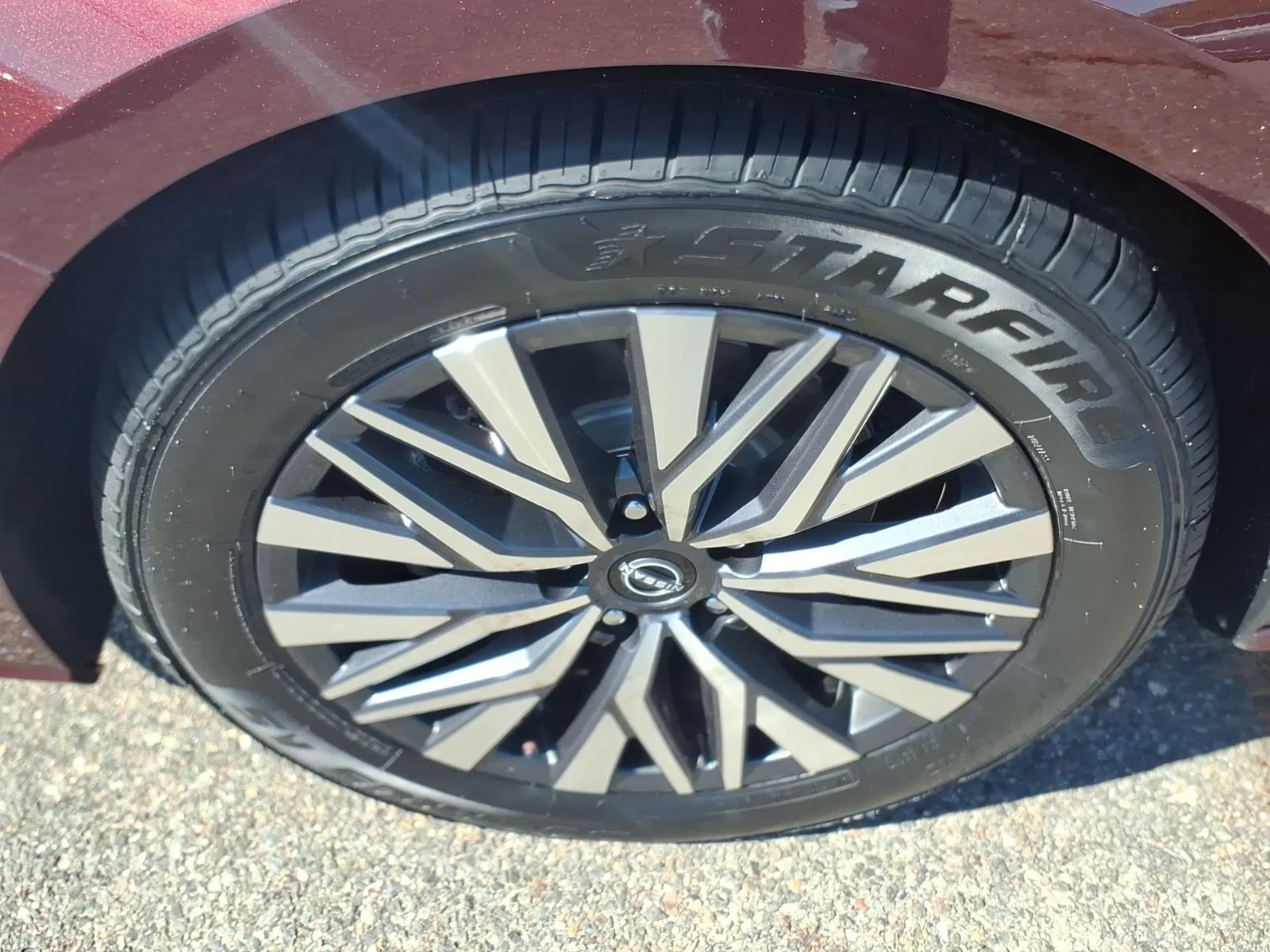 Used 2024 Garnet Pearl Nissan 2.5 SV image 9