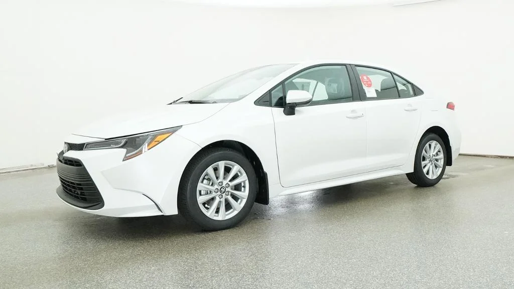 New 2027 Wind Chill Pearl Toyota LE image 6