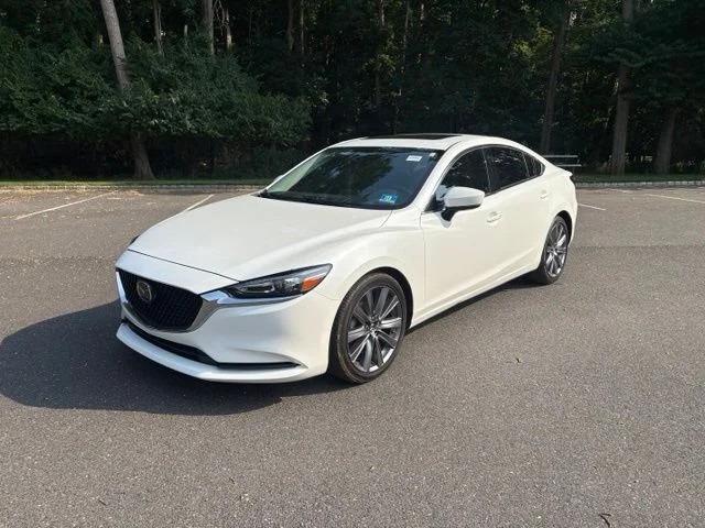 2018 Mazda EZ-6 Touring Auto's photo
