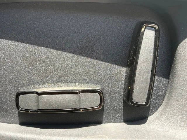 Certified Used 2026 Blue Land Rover OCTA image 12