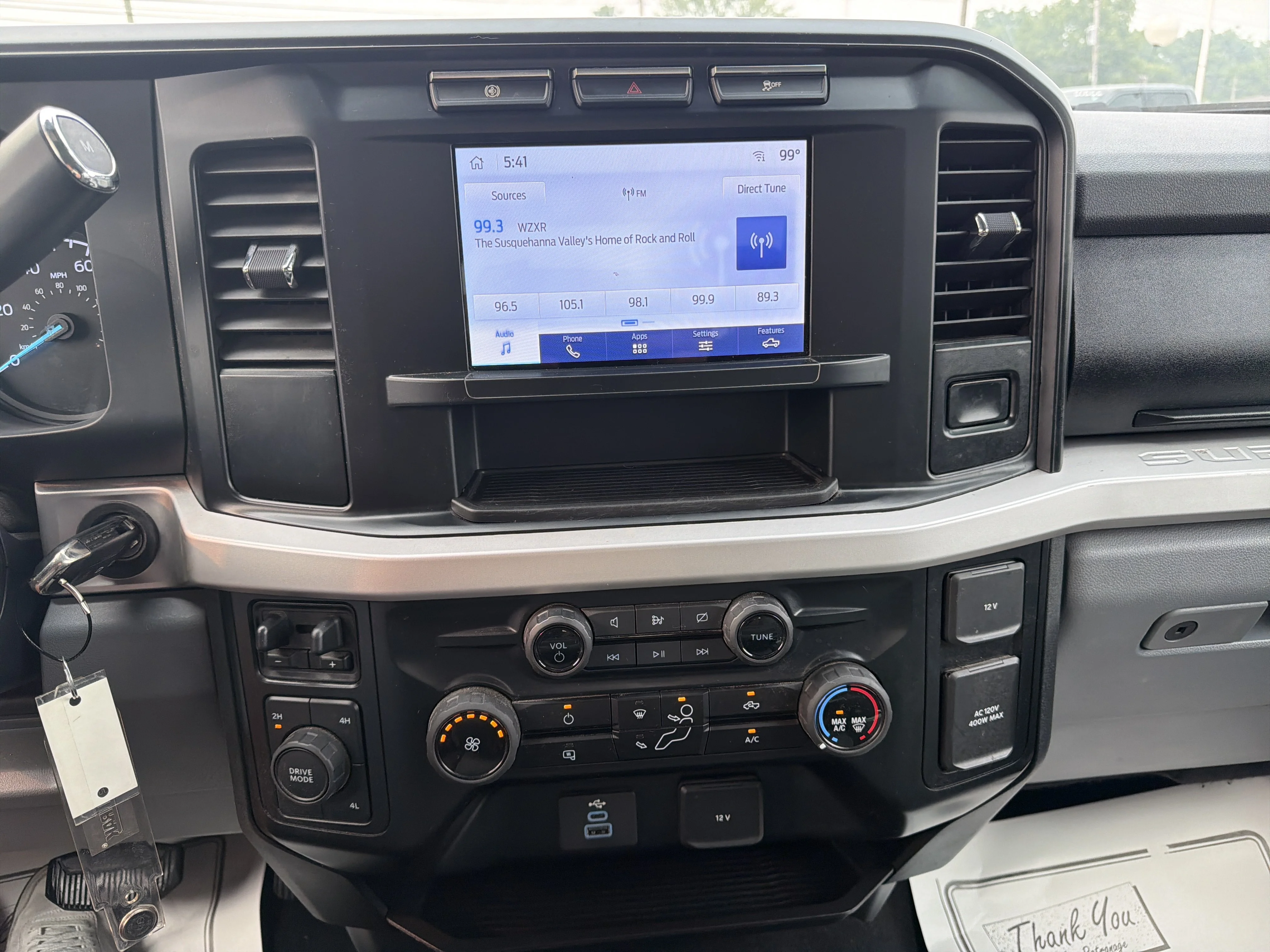 Used 2024 Oxford White Ford XLT image 25