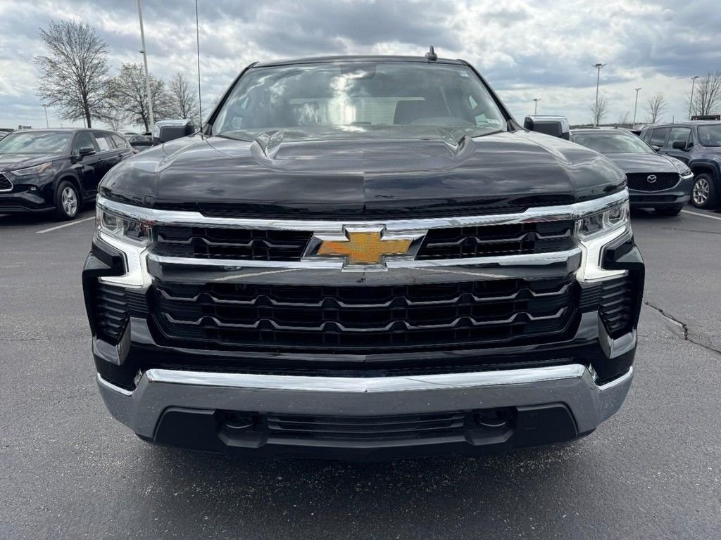 Used 2025 Black Chevrolet LT image 9