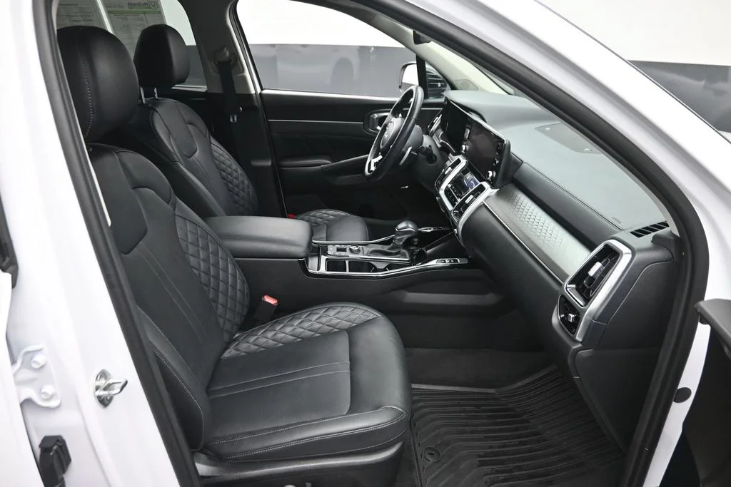 Certified Used 2023 White Kia SX-Prestige image 9