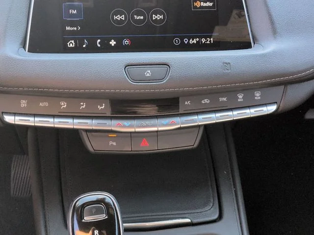 Used 2020 Silver Cadillac Premium Luxury image 23