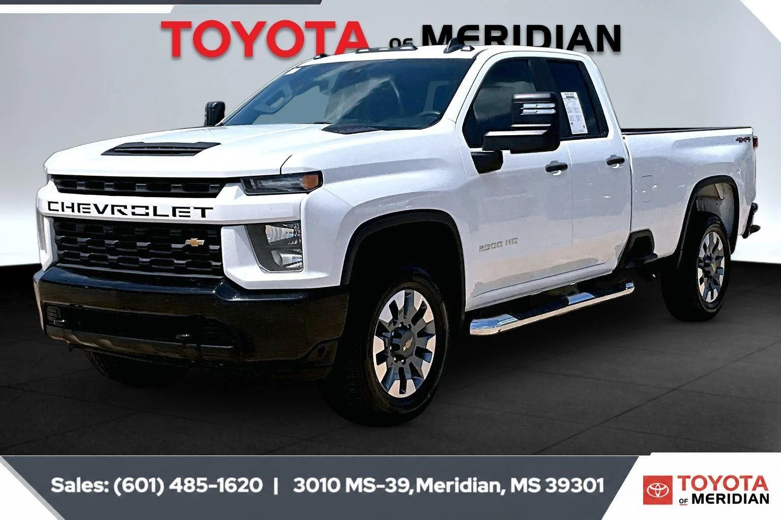 Used 2023 Summit White Chevrolet Custom image 10