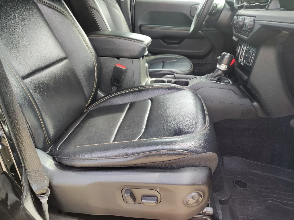 Used 2024 Black Clearcoat Jeep Sahara image 14