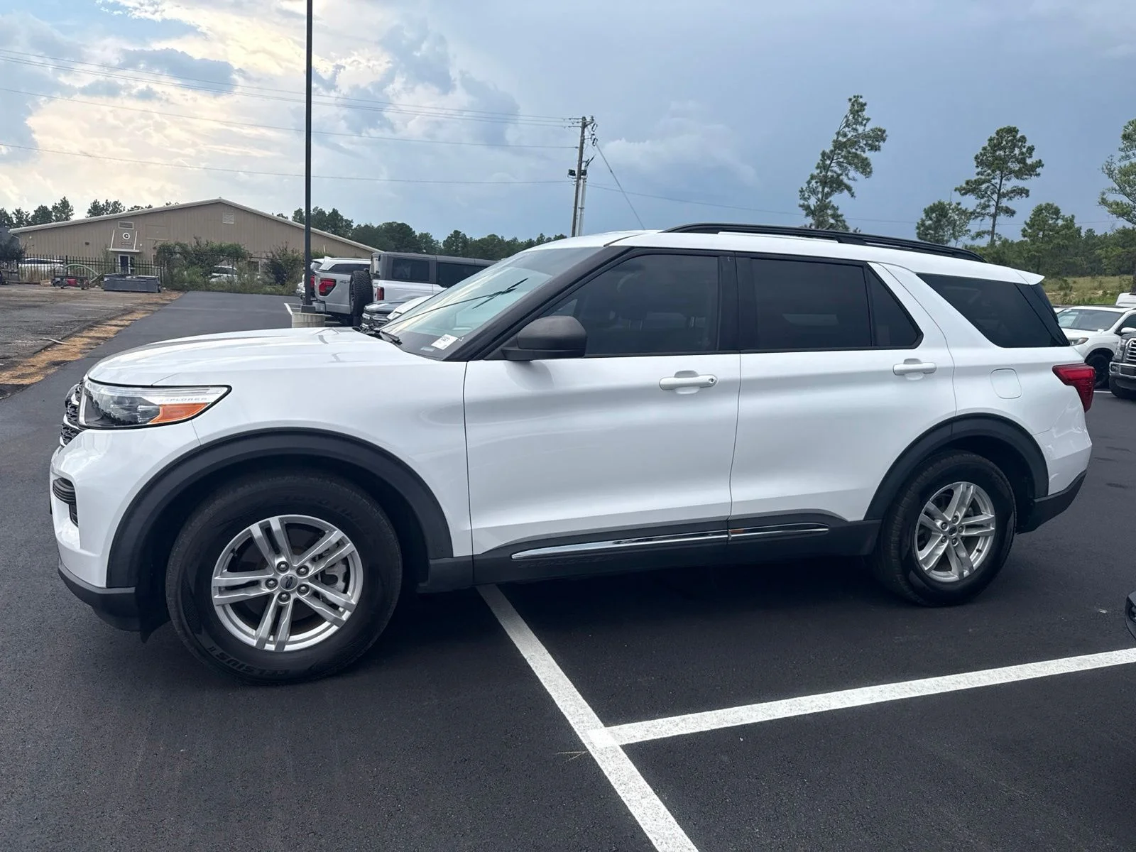 Used 2020 White Ford XLT image 3