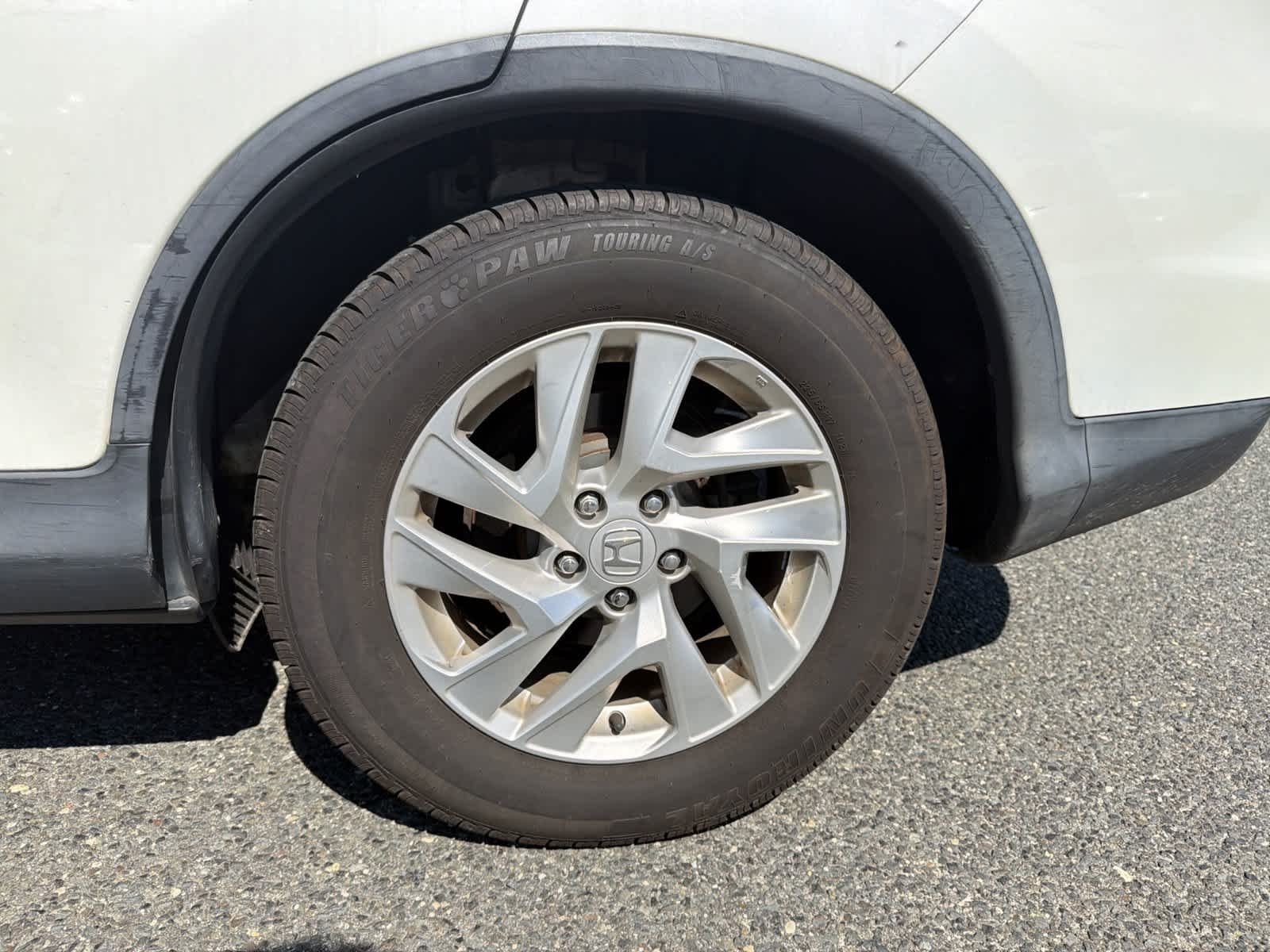 Used 2015 White Honda  image 23