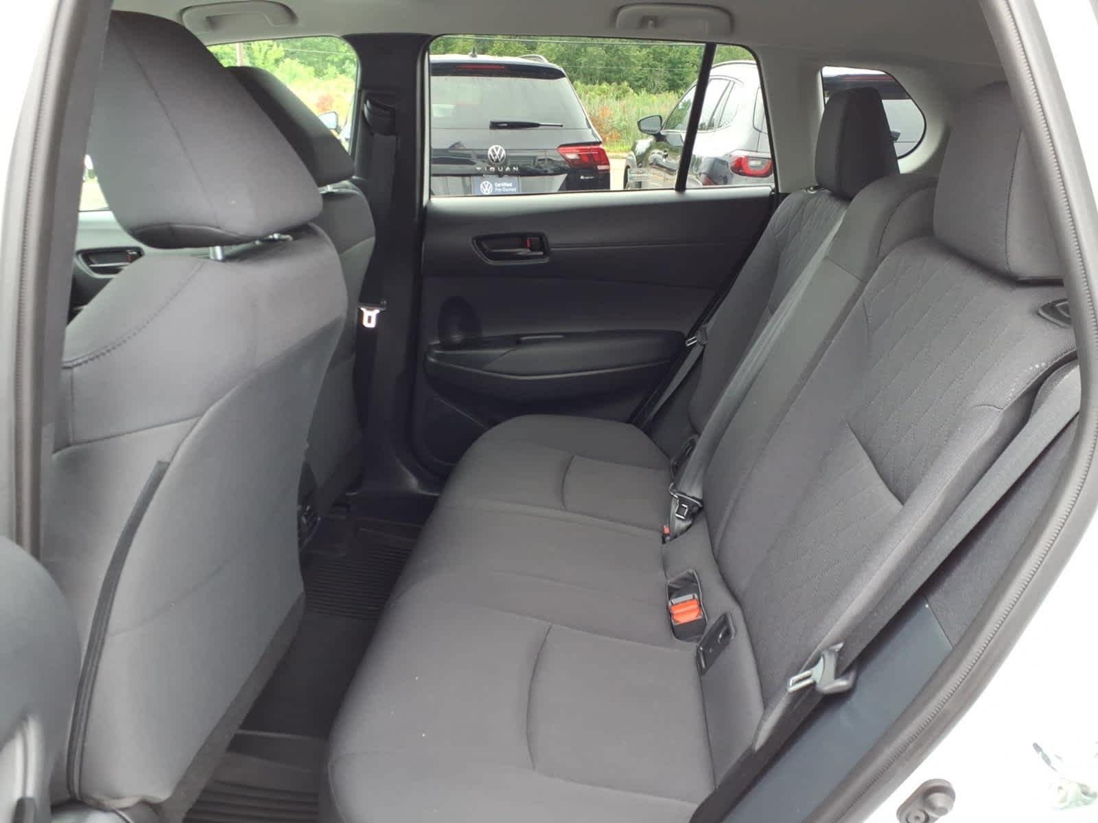 Used 2023 Wind Chill Pearl Toyota LE image 13