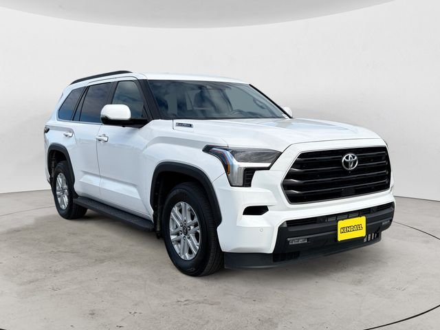 Used 2025 White Toyota SR5 image 3