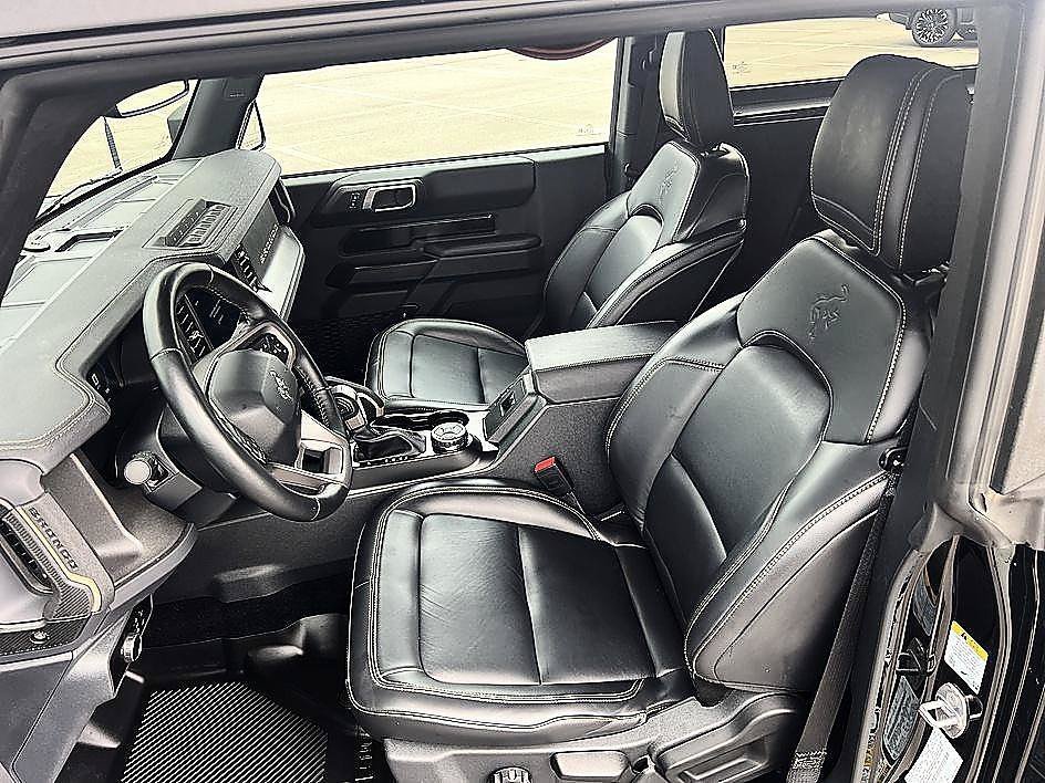 Used 2025 Shadow Black Ford Badlands image 13