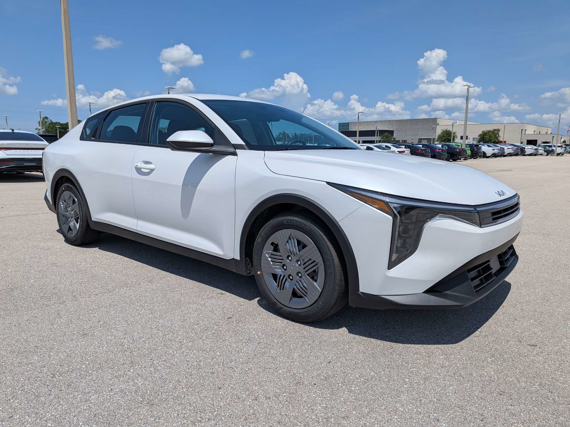 New 2026 Snow White Pearl Kia LX image 2
