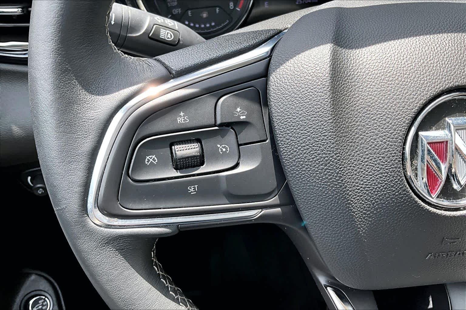 Used 2023 Ebony Twilight Metallic Buick Select image 22