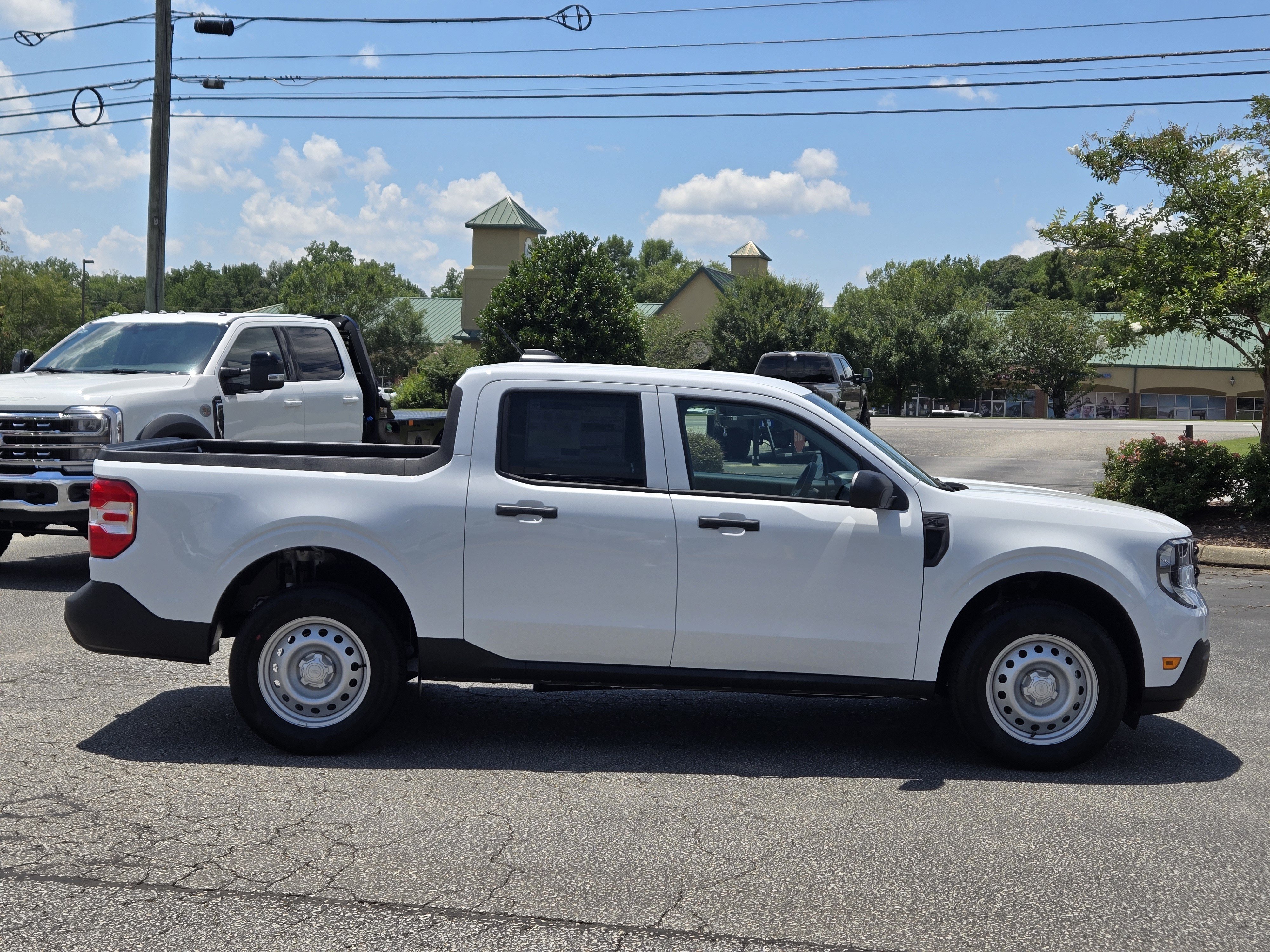 New 2026 Oxford White FORD XL image 7