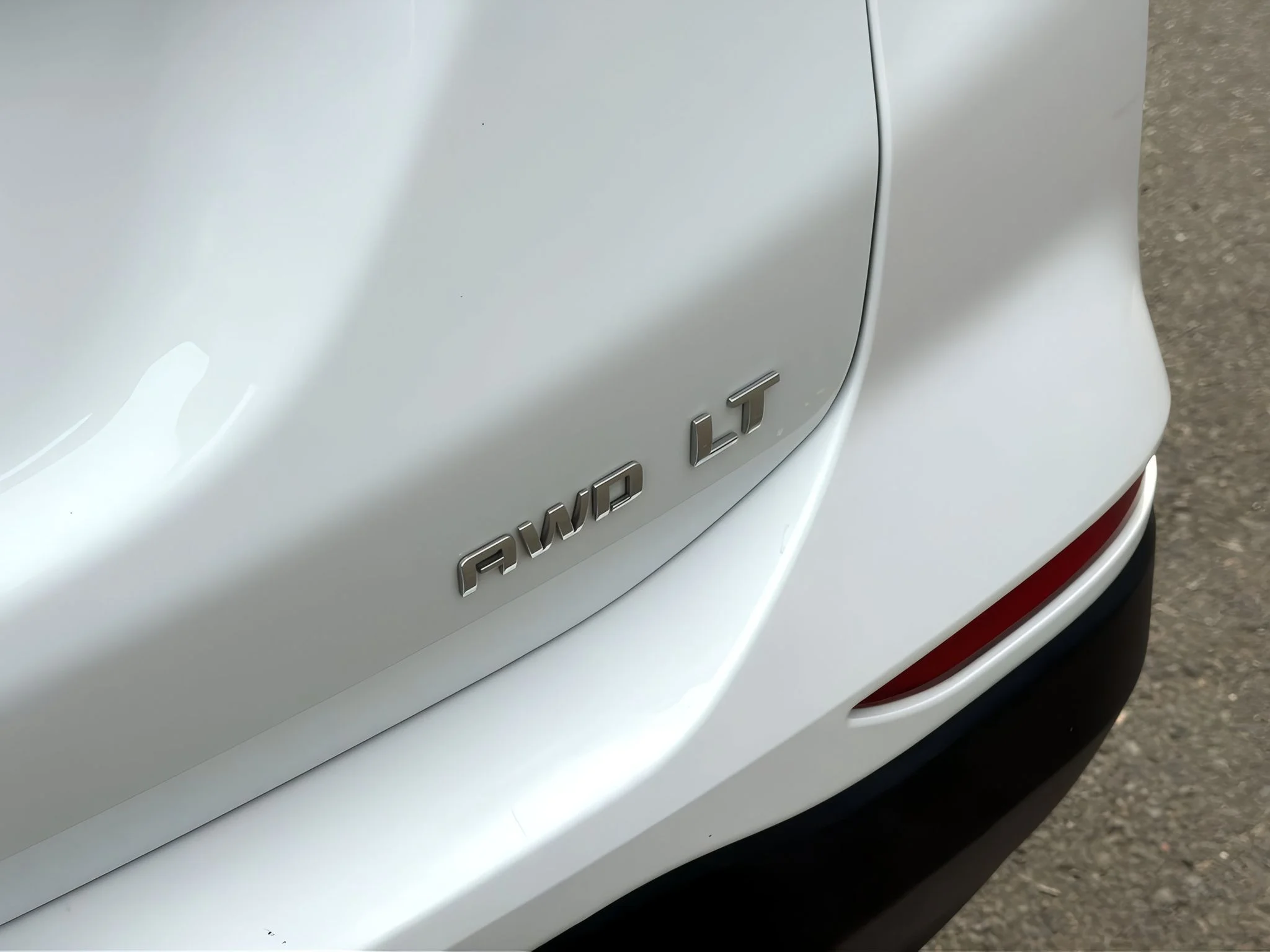 2024 Chevrolet Equinox LT - Photo 13