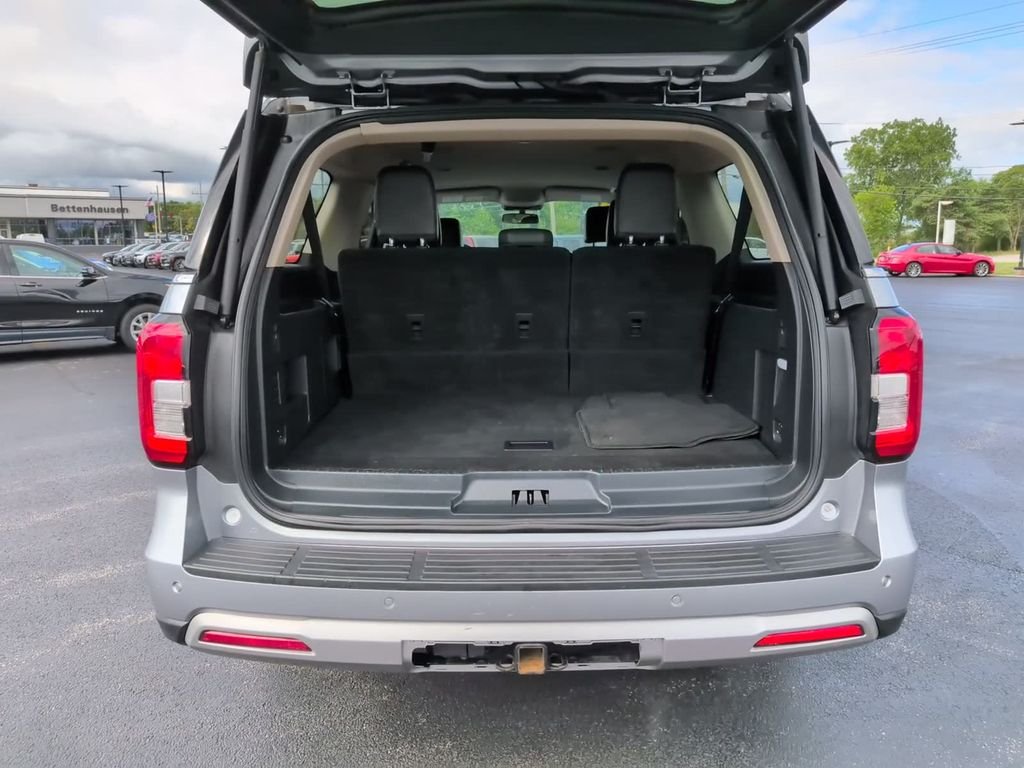Used 2023 Silver Ford XLT image 7