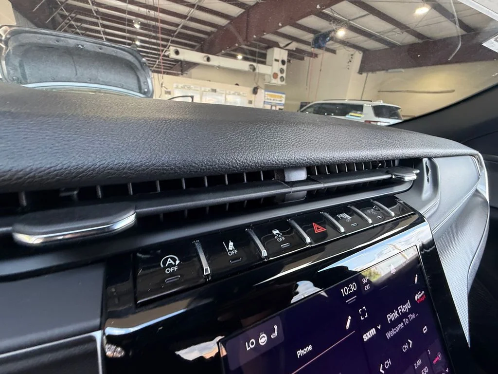 Used 2023 Gray Jeep Altitude X image 23