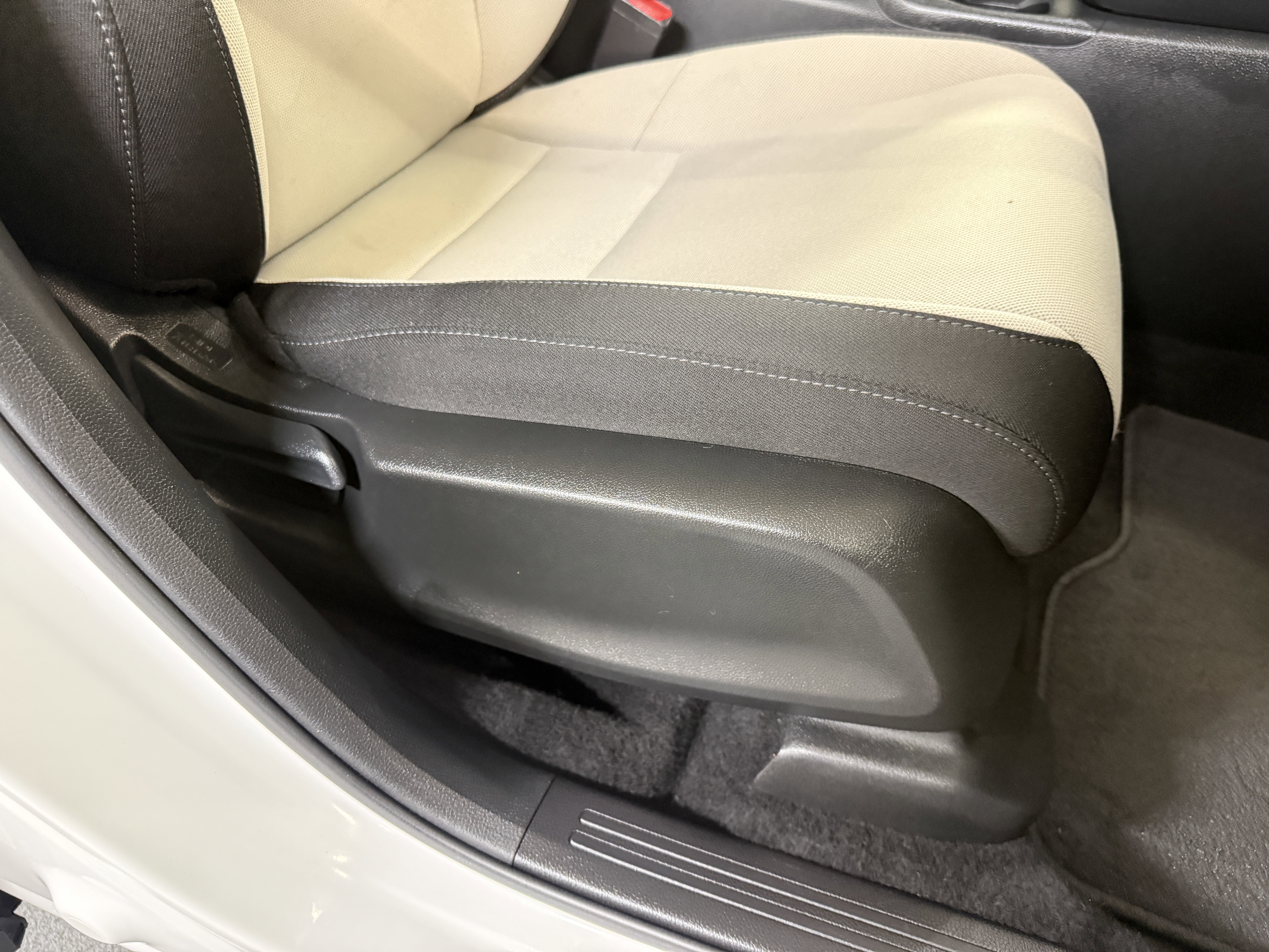 Certified Used 2025 Platinum White Pearl Honda EX image 48