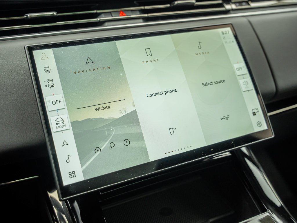 New 2026 Fuji White Land Rover Dynamic SE image 22