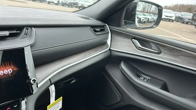 New 2026 White Jeep Altitude image 20