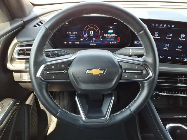 Used 2025 Summit White Chevrolet LT image 13