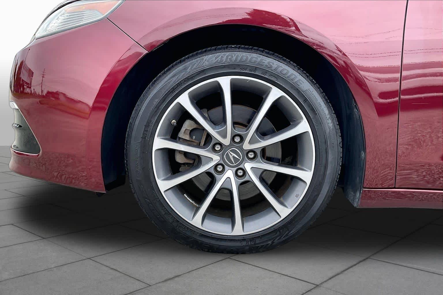 Used 2015 Basque Red Pearl II Acura V6 Tech image 11
