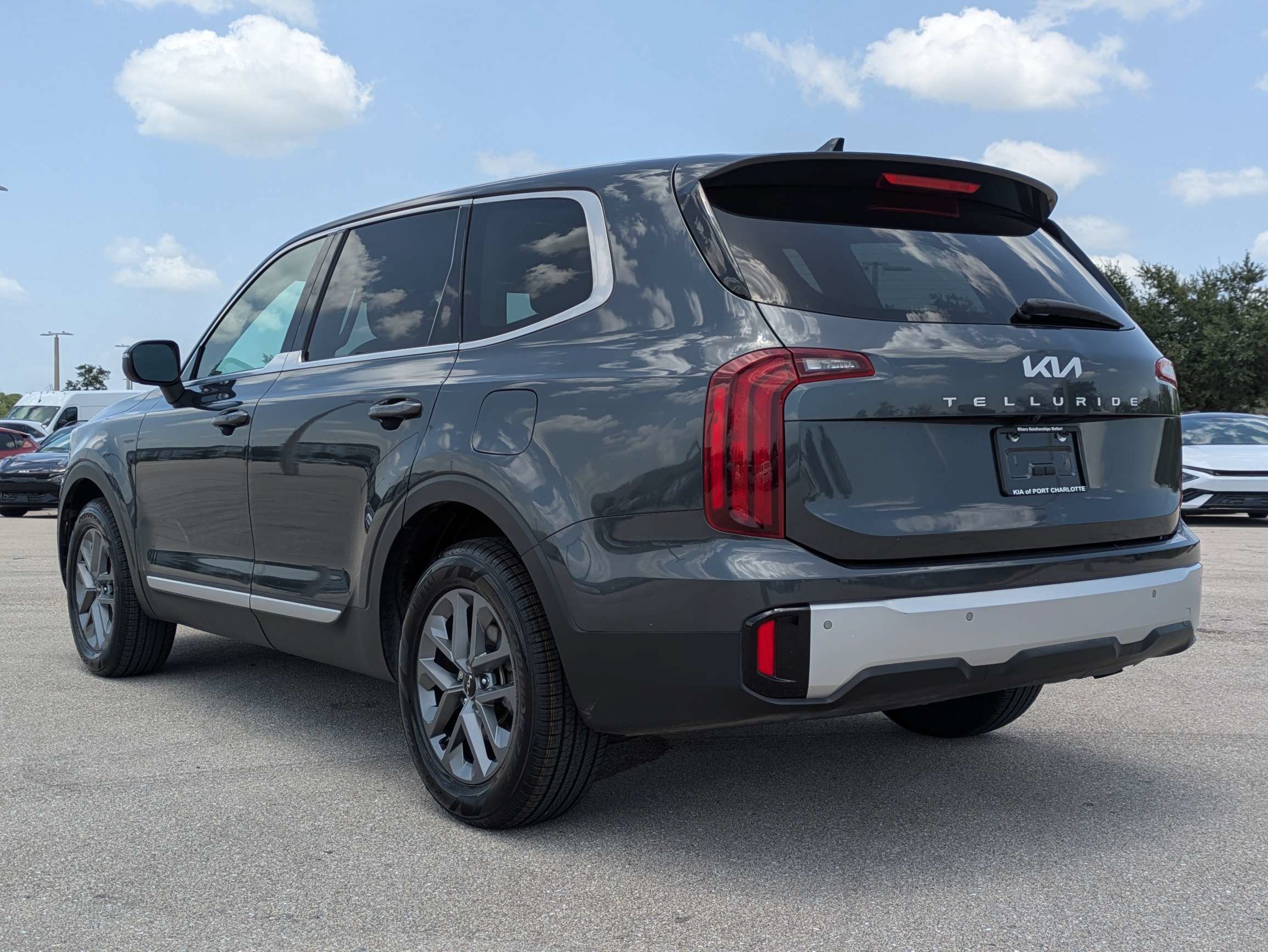 Certified Used 2024 Gravity Gray Kia LX image 7